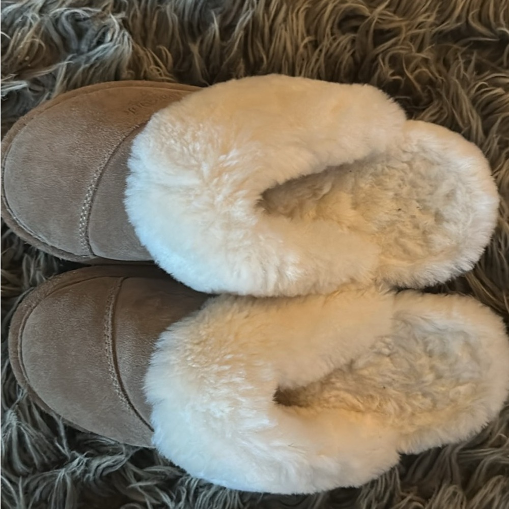 Cozy Tan and Cream Shearling Slippers